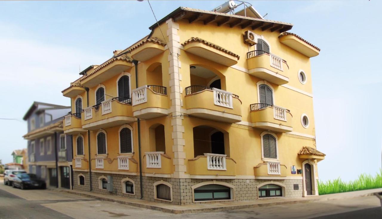 Casa Vacanza Miramare Portopalo Di Capo Passero Exterior photo